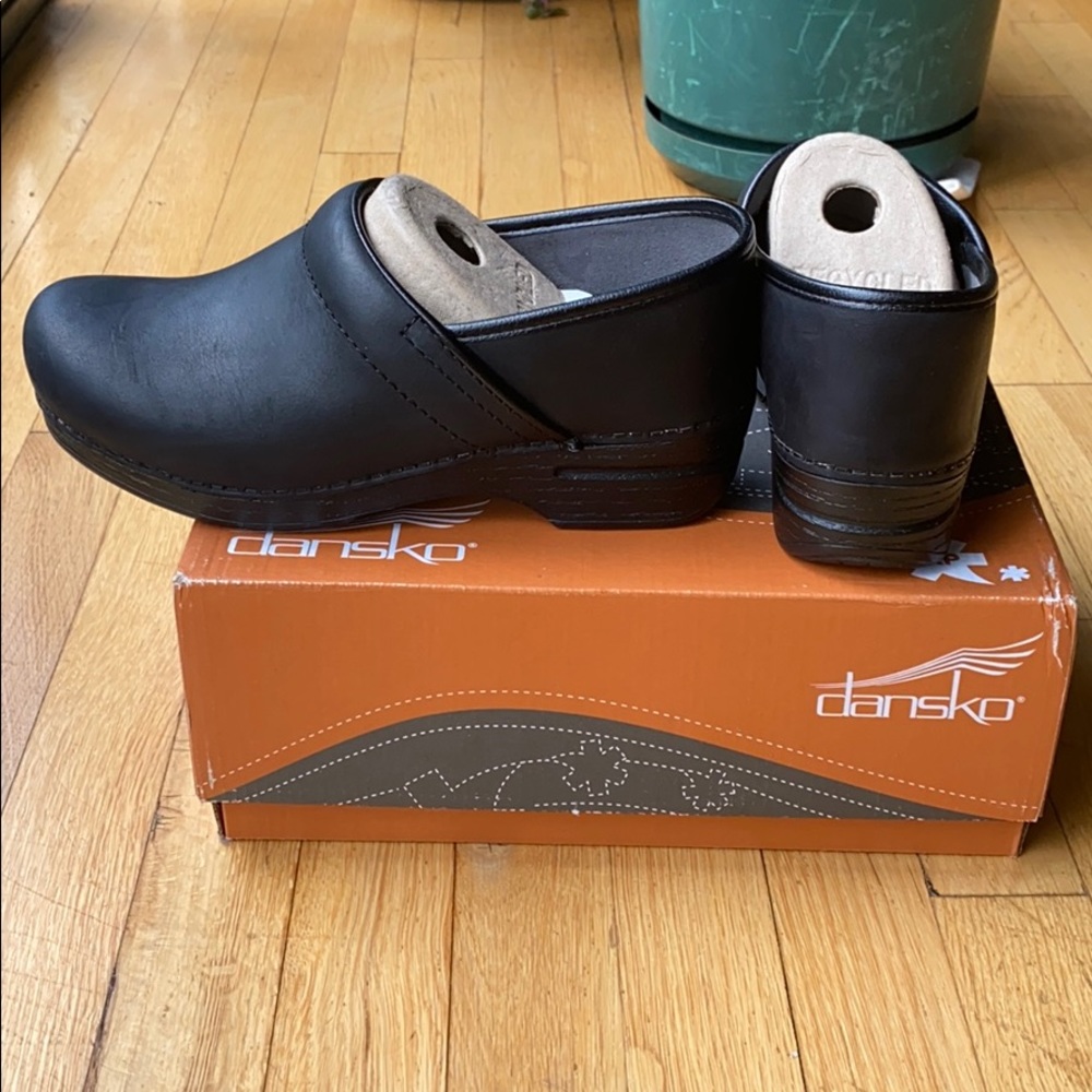 Dansko wide pro XP oiled